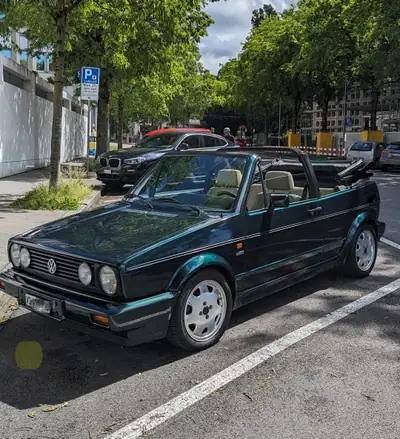 VW Golf Cabriolet 1.8 Classic Line — Décapotable vintage 1992, cuir authentique — vista esterna