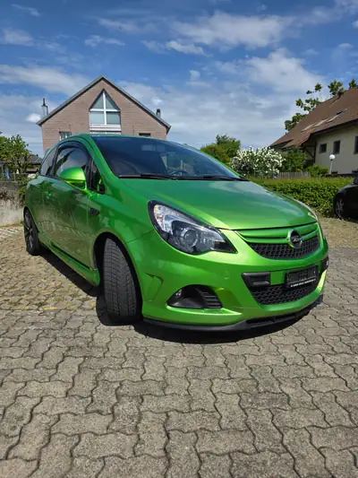 Opel Corsa 1.6 T OPC Nürburgring — Sportive compacte 210 ch, édition collector — dettaglio