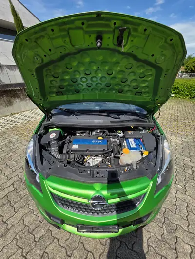 Opel Corsa 1.6 T OPC Nürburgring — Sportive compacte 210 ch, édition collector — Miniatura 8