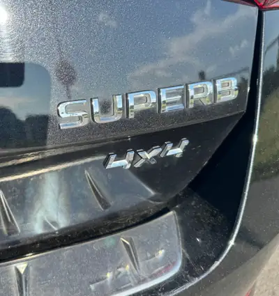 Skoda Superb 2.0 TSI 280 4x4 — Break performant ABT tuning, sans accident — tableau de bord
