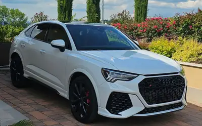 Audi RS Q3 2.5 TFSI Quattro — 400 ch, équipement RS complet, 22 000 km seulement — côté
