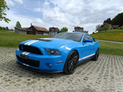 Ford Mustang Shelby GT 500 — Muscle car légendaire, 557 ch et seulement 32'000 km — Miniature 8
