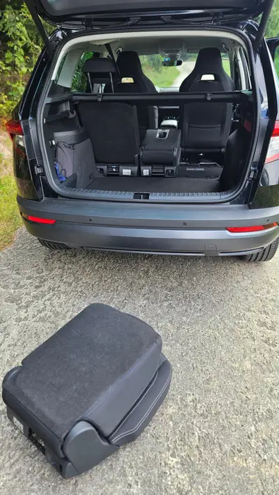 Skoda Karoq 2.0 TDI 190 4x4 — SUV robuste, transmission DSG, 76'000 km — Miniatur 12