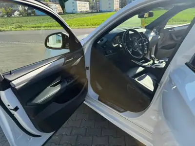 BMW X4 M 40i — SUV coupé sportif, 360 ch et équipement premium complet — Miniature 9