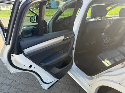 BMW X4 M 40i — SUV coupé sportif, 360 ch et équipement premium complet — Miniature 10