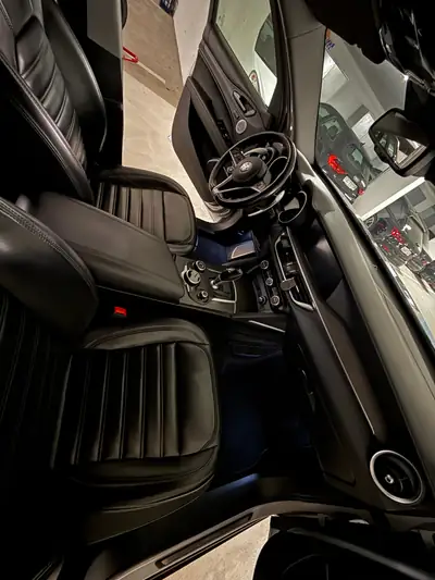 Alfa Romeo Stelvio 2.0 Q4 280 — SUV sportif all-terrain, 137'000 km, sans sinistre — Heckansicht