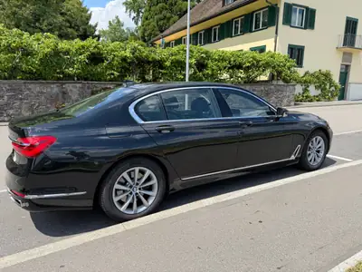 BMW 730Ld xDrive — Berline de prestige diesel, entretien BMW impeccable — rear view