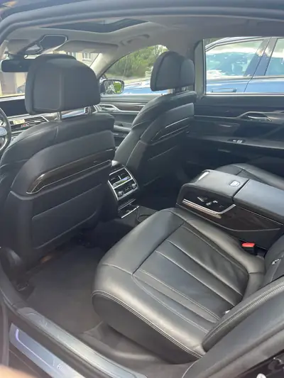 BMW 730Ld xDrive — Berline de prestige diesel, entretien BMW impeccable — Thumbnail 8