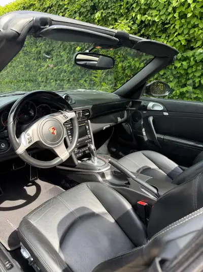 Porsche 911 Cabriolet 4S PDK — Roadster sportif d'exception, 113'930 km — Detail