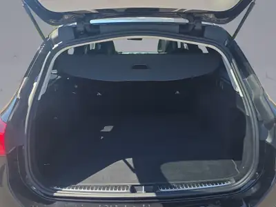 Mercedes-Benz C 200 AMG Line 4matic Kombi — Élégance et polyvalence hybride 2024 — Miniature 16