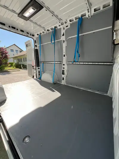 Fiat Ducato 79 kWh — Utilitaire électrique spacieux, kilométrage exceptionnel — Miniature 8
