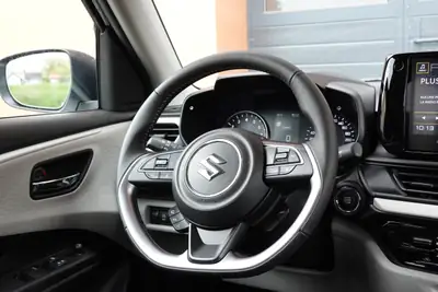 Suzuki Swift 1.2 Hybrid Compact+ — Citadine économe avec technologie hybride et équipements modernes — Miniature 12