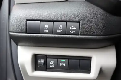 Suzuki Swift 1.2 Hybrid Compact+ — Citadine économe avec technologie hybride et équipements modernes — Miniature 18