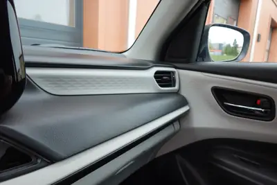 Suzuki Swift 1.2 Hybrid Compact+ — Citadine économe avec technologie hybride et équipements modernes — Miniature 25