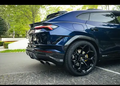 Lamborghini Urus E-Gear Performante 60 Anniversario — Le SUV italien haute performance — Heckansicht