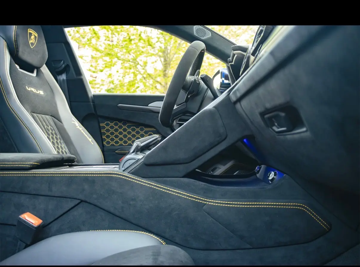 Lamborghini Urus 2023 occasion Genève — 2