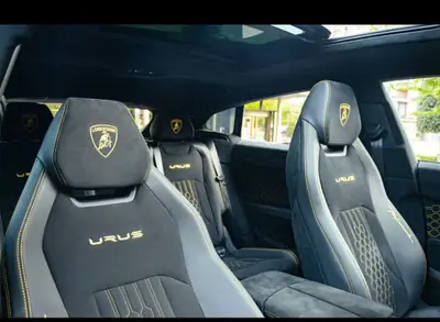Lamborghini Urus E-Gear Performante 60 Anniversario — Le SUV italien haute performance — Miniatur 8