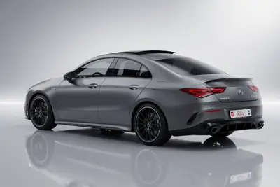 Mercedes-Benz CLA 35 AMG 4Matic — Performance sportive et élégance berline — Heckansicht