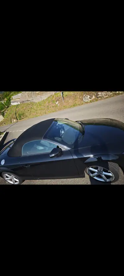 Audi TT 2.0 TFSI — Cabriolet sportif 2007, courroie remplacée, équipements premium — dashboard
