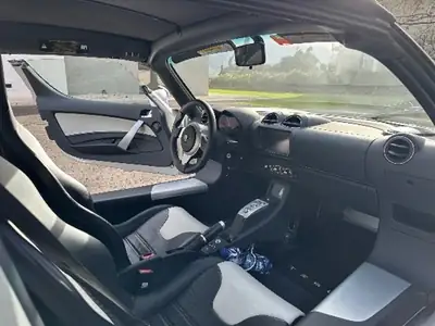 Tesla Roadster Sport 2012 — L'électrique décapotable culte, seulement 9 900 km — cruscotto