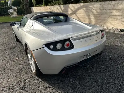 Tesla Roadster Sport 2012 — L'électrique décapotable culte, seulement 9 900 km — Miniatura 20