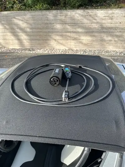 Tesla Roadster Sport 2012 — L'électrique décapotable culte, seulement 9 900 km — Miniatura 19