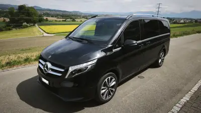 Mercedes-Benz V 250 d Avantgarde — Monospace premium diesel, sécurité maximale — Außenansicht
