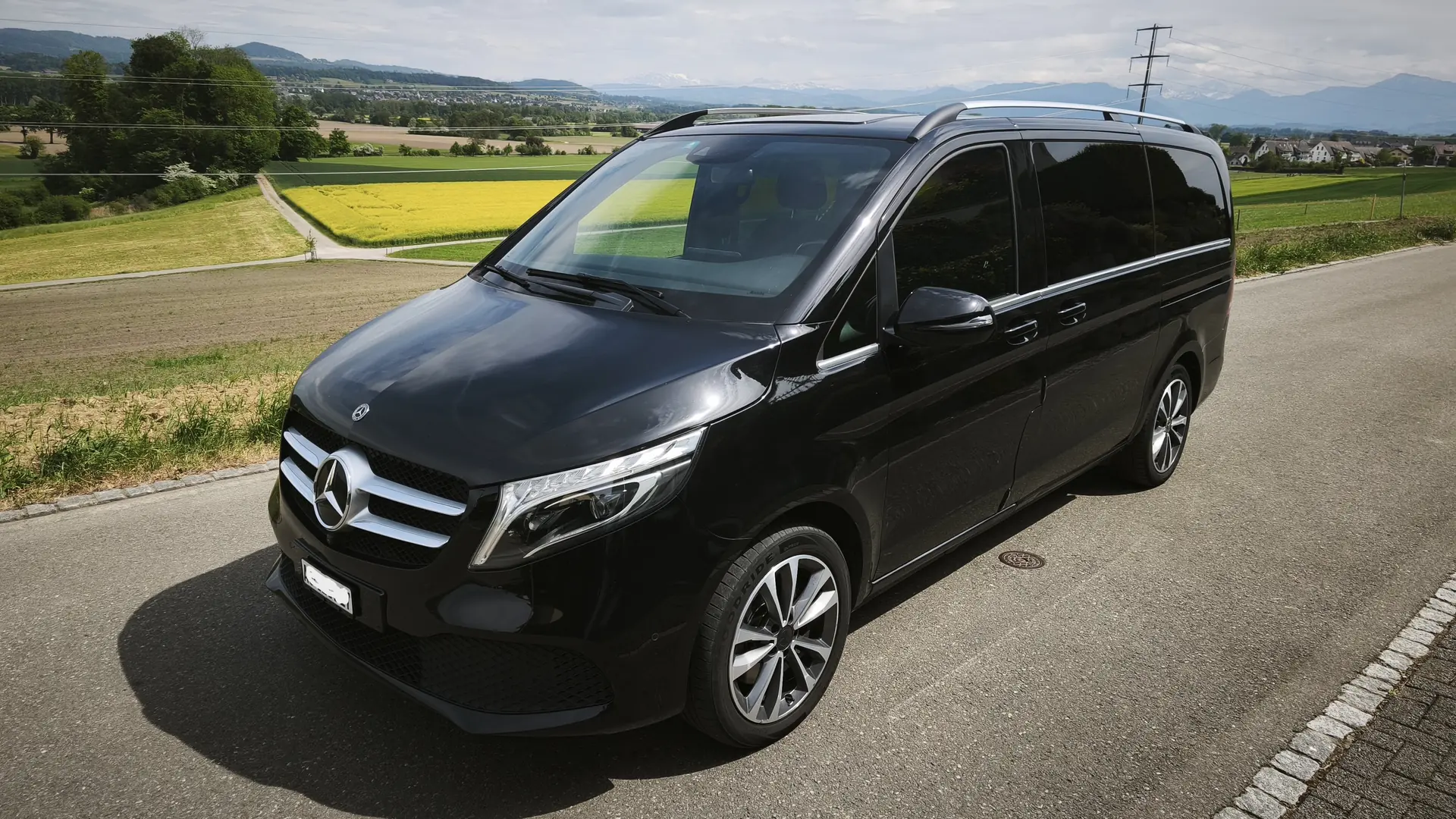 Mercedes-Benz V 250 d Avantgarde — Monospace premium diesel, sécurité maximale — Außenansicht