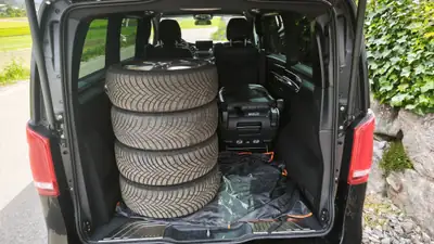 Mercedes-Benz V 250 d Avantgarde — Monospace premium diesel, sécurité maximale — Armaturenbrett