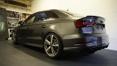 Audi RS3 Limousine 2.5 TFSI quattro — 400 ch, première main, impeccable — side view