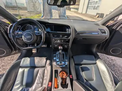 Audi RS4 Avant 4.2 V8 FSI — Performance et polyvalence, 139'000 km — Innenraum