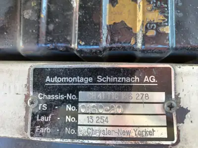 Chrysler New Yorker 1971 — Berline américaine de prestige, 349 ch et 92'000 km — Miniature 7