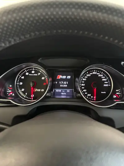 Audi RS5 4.2 V8 FSI Quattro — Coupé sportif légendaire, 450 ch sans compromis — Miniatura 7