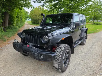 Jeep Wrangler 2.8 CRD Sahara X Unlimited — 4x4 diesel robuste, frais de révision complets — côté