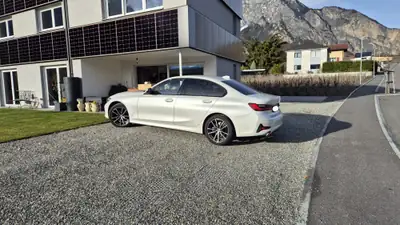 BMW 320d xDrive — Berline diesel performante, 98 000 km, entretien suivi — tableau de bord