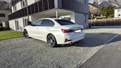 BMW 320d xDrive — Berline diesel performante, 98 000 km, entretien suivi — intérieur