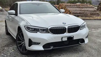 BMW 320d xDrive — Berline diesel performante, 98 000 km, entretien suivi — Miniature 9