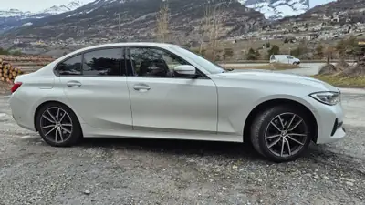 BMW 320d xDrive — Berline diesel performante, 98 000 km, entretien suivi — Miniature 11