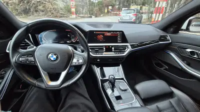 BMW 320d xDrive — Berline diesel performante, 98 000 km, entretien suivi — Miniature 18