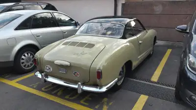 Volkswagen Karmann-Ghia 1959 — Chef-d'œuvre Coupé vintage, 48'000 km d'histoire — tableau de bord