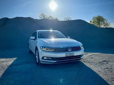 VW Passat 2.0 TDI 150 Highline DSG — Berline Familiale Efficiente, 110'000 km — rear view