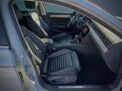 VW Passat 2.0 TDI 150 Highline DSG — Berline Familiale Efficiente, 110'000 km — Thumbnail 8