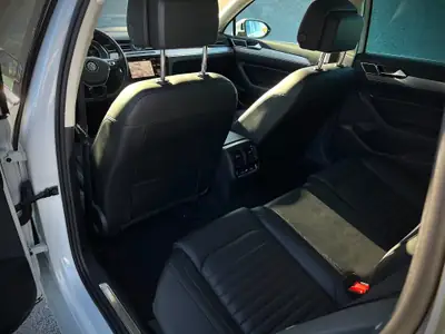VW Passat 2.0 TDI 150 Highline DSG — Berline Familiale Efficiente, 110'000 km — Thumbnail 9