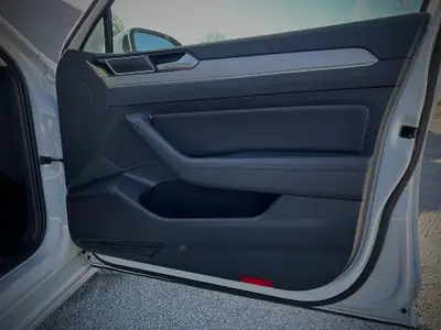 VW Passat 2.0 TDI 150 Highline DSG — Berline Familiale Efficiente, 110'000 km — Thumbnail 10