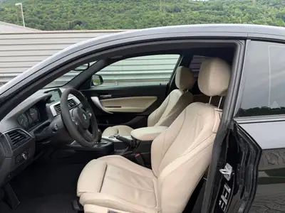 BMW M240 Coupé — 340 ch de performance pure, noir métallisé, 65'000 km — Miniatura 10