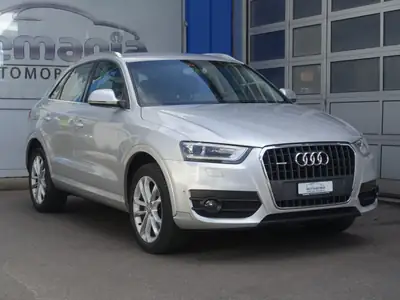Audi Q3 2.0 TFSI quattro S-tronic — SUV compact dynamique, transmission intégrale — exterior view