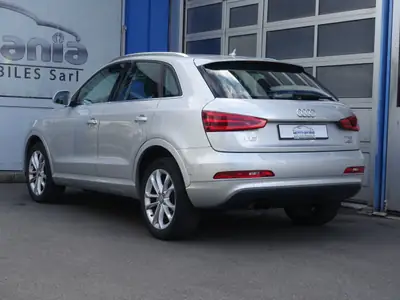 Audi Q3 2.0 TFSI quattro S-tronic — SUV compact dynamique, transmission intégrale — dashboard