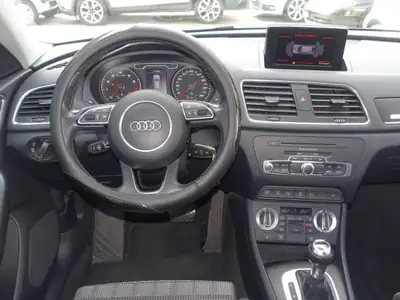 Audi Q3 2.0 TFSI quattro S-tronic — SUV compact dynamique, transmission intégrale — Thumbnail 13