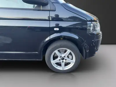 VW T5 2.0 TDI 4Motion — Fourgon polyvalent diesel, transmission intégrale et carnet de service à jour — Thumbnail 8