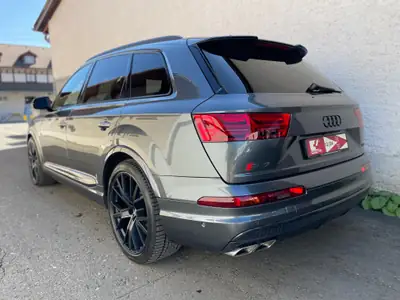 Audi SQ7 4.0 TDI quattro — SUV premium 435 ch, entretien récent, pneumatiques neufs — tableau de bord